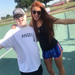 Meet your Posher, Mia